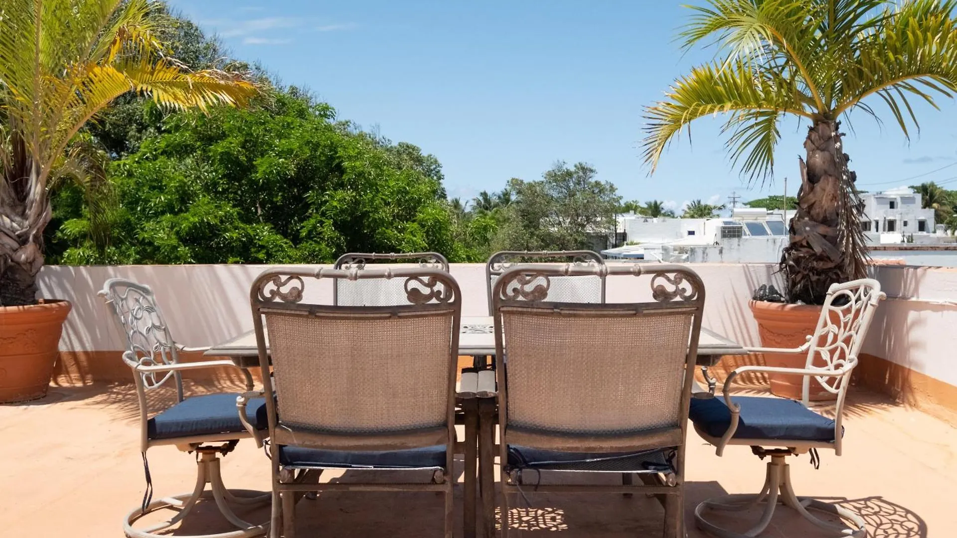 2Br W Private Roofdeck, Steps To Sand! Gen Ac - 20 Up San Juan Puerto Rico